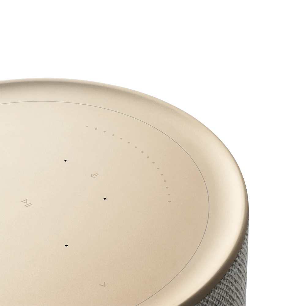 Beosound Balance woth Google Assistant in natural oak top